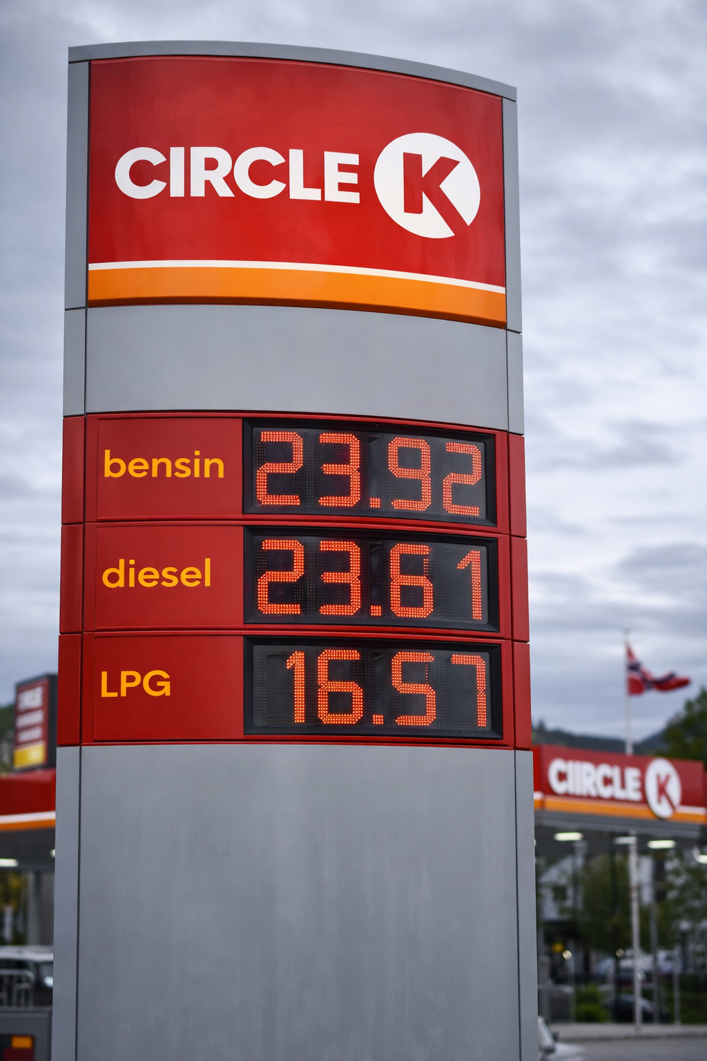 Setter drivstoffavgiften til null – men kuttet er mindre enn det høres ut som